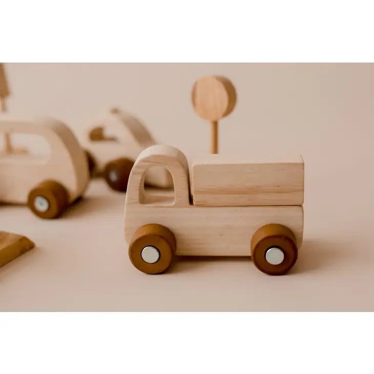 Wooden Vehicle Play Set with 7 Toy Cars