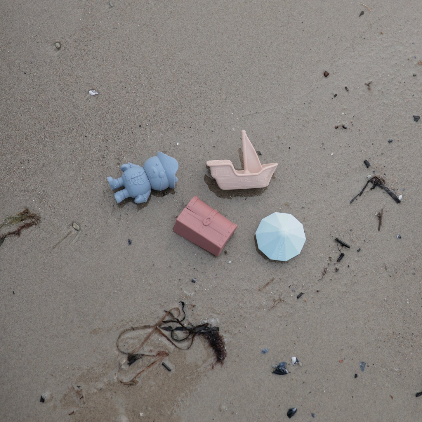 Silicone and Mold Free Bath, Beach, or Water Play Set
