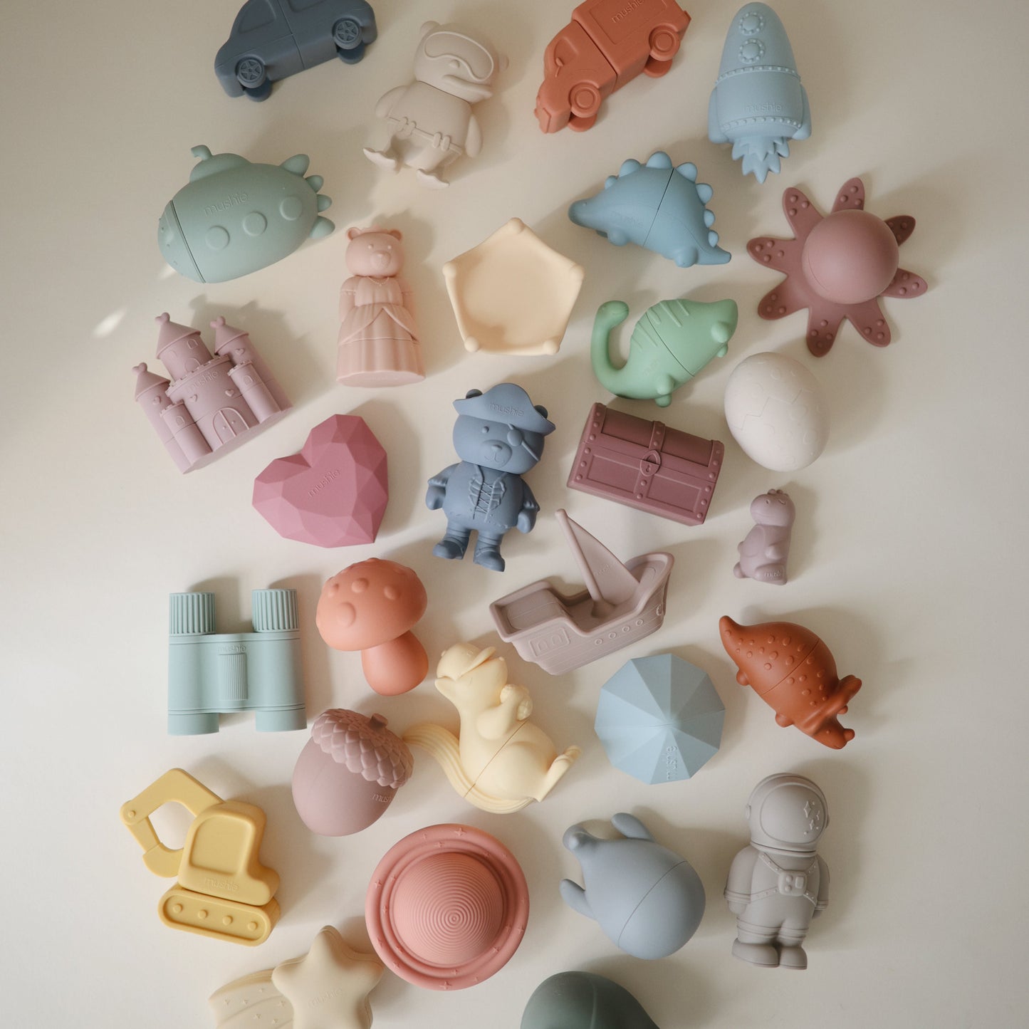 Silicone and Mold Free Bath, Beach, or Water Play Set