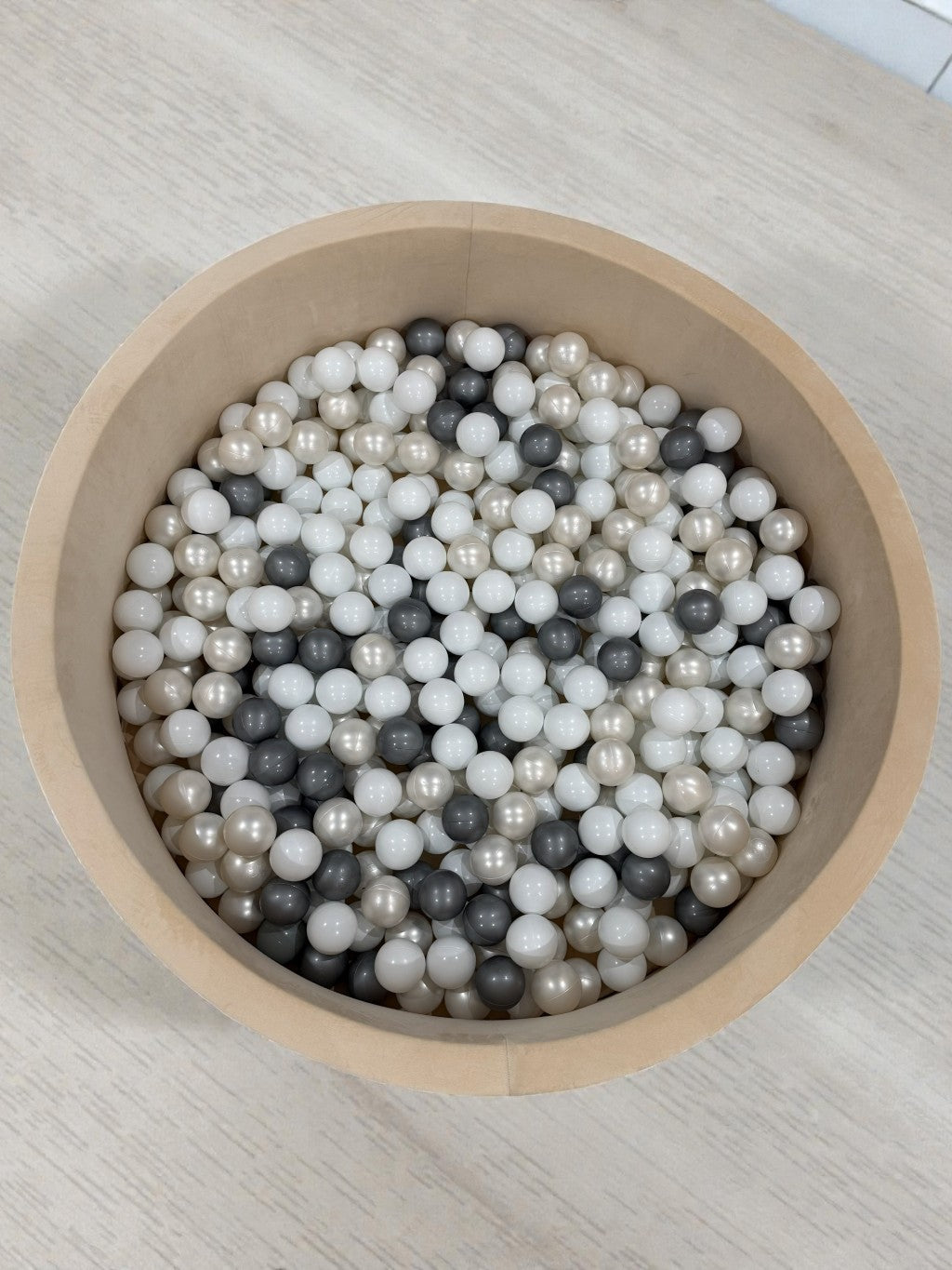 Oversized Ball Pit with 400 BPA-Free Balls