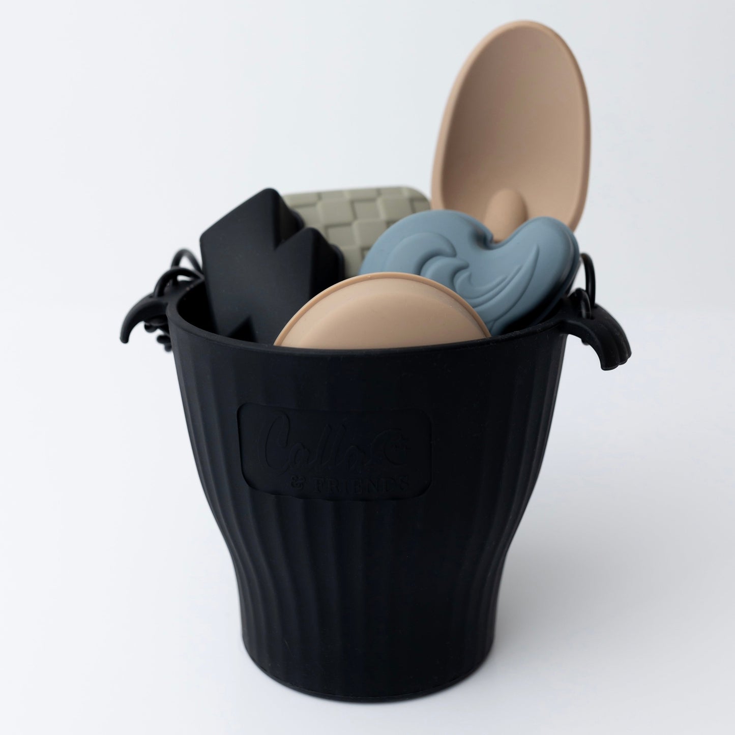 BLACKOUT & BOLT Silicone Beach Toy Set