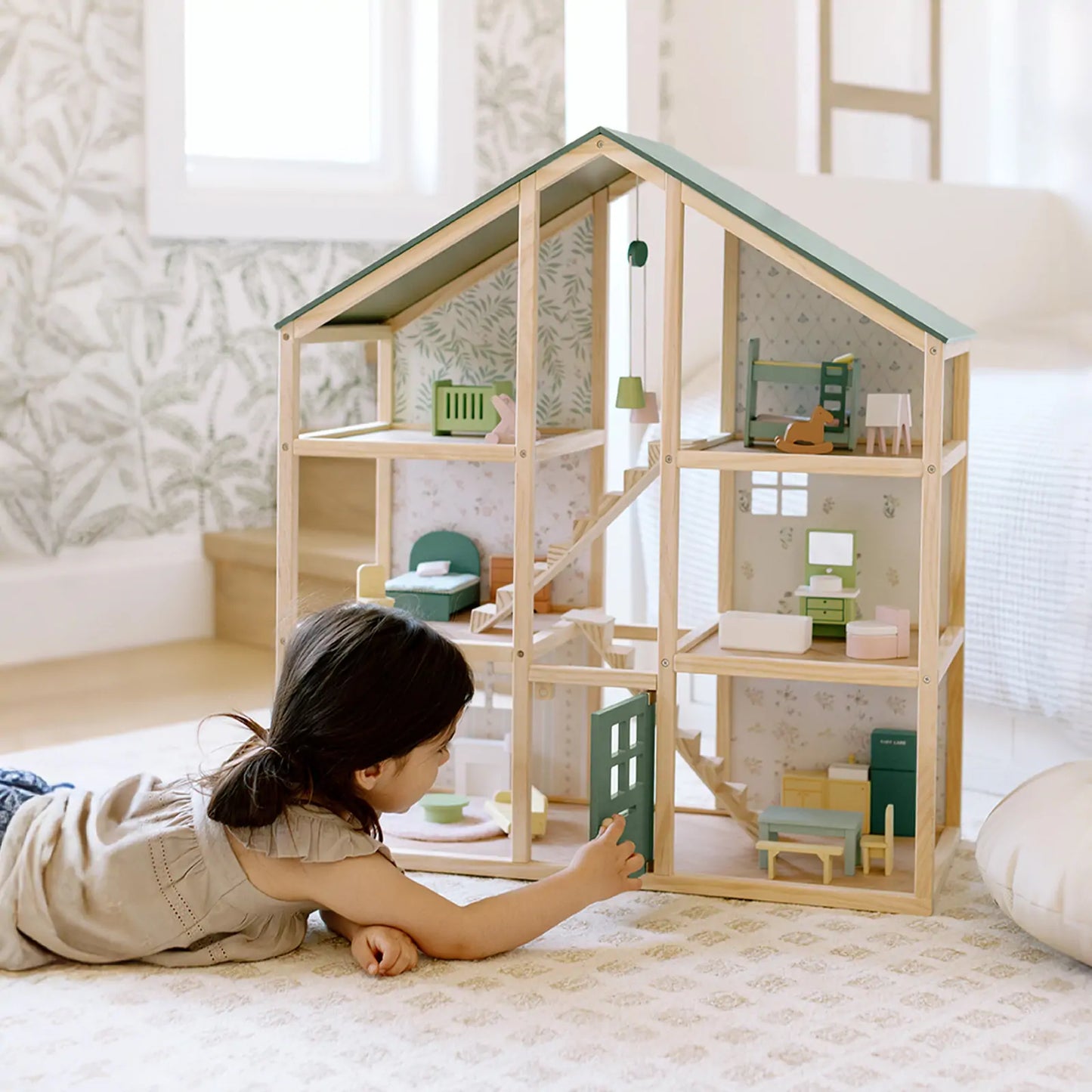 Sweetwood Evergreen Dollhouse