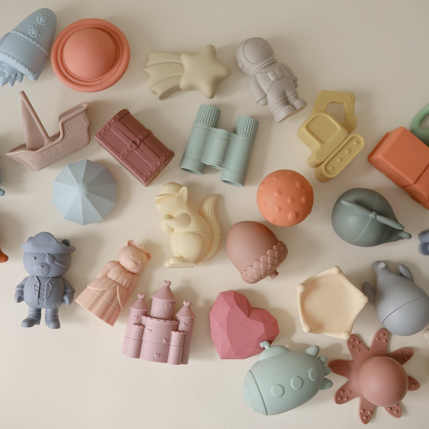 Silicone and Mold Free Bath, Beach, or Water Play Set
