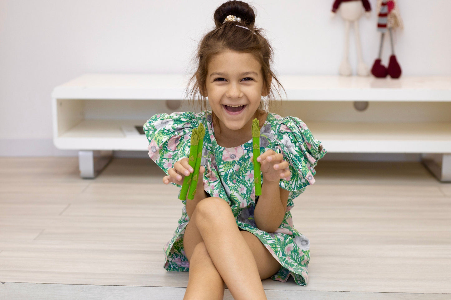 Asparagus play food (felt food, vegetables, fruit, pretend play kids kitchen, plush toy, cooking toys, fake food, farmers market for baby)